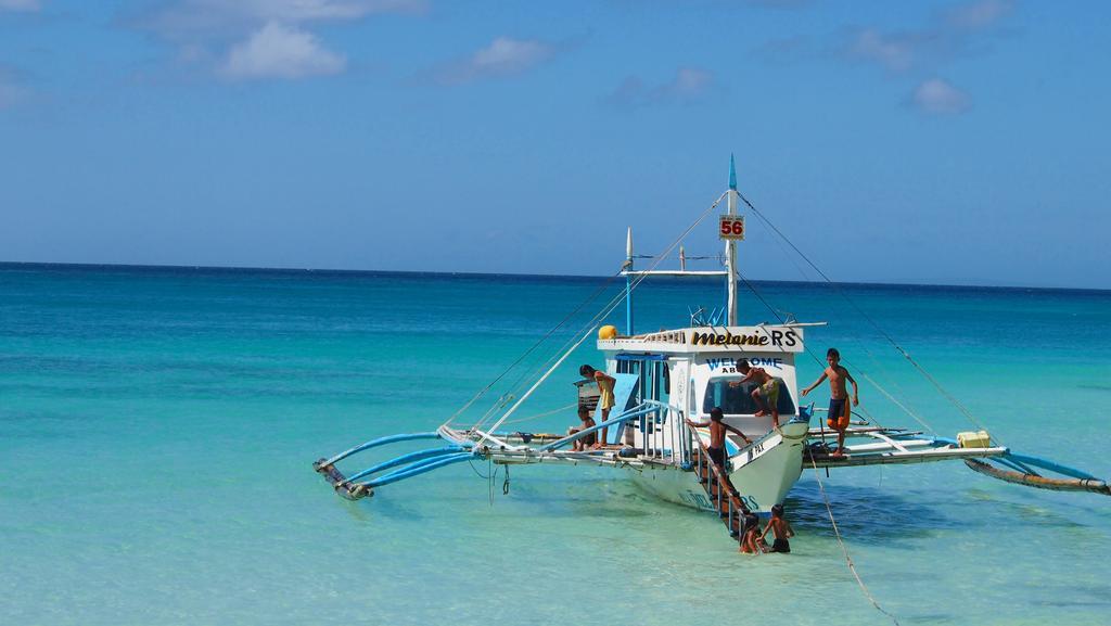 Fridays Boracay 4*