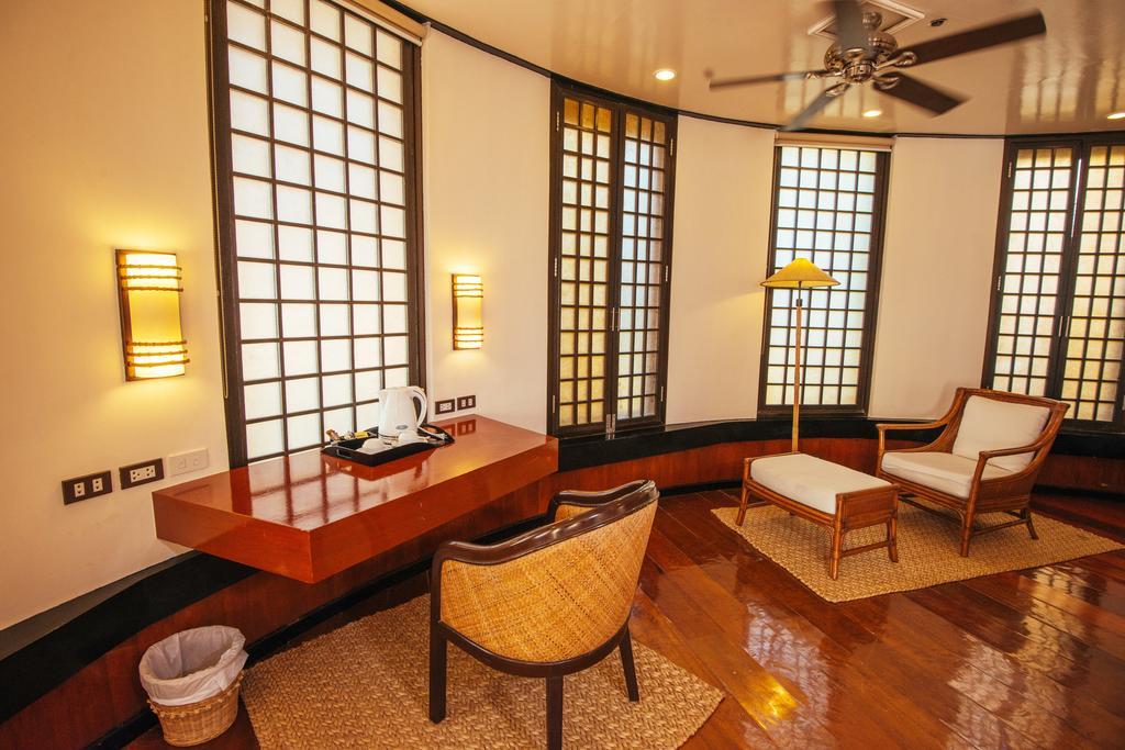 Resort Fridays Boracay 4*