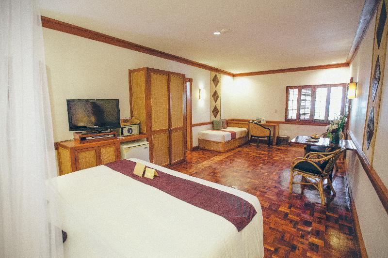 Resort Fridays Boracay